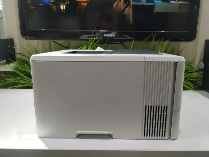 Принтер HP LaserJet Pro M404n / Лазерний монохромний друк / 1200x1200 dpi / A4 / 38 стор/хв / USB 2.0, Ethernet б/в - зображення 3