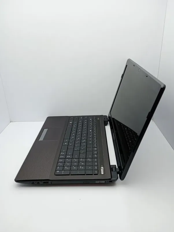 Ноутбук Asus K53/15.6" (1366x768) TN/AMD E-450 (2 ядра по 1.65 GHz)/6 GB DDR3/120 GB SSD/AMD Radeon HD 6320 Graphics/WebCam/АКБ не тримає б/в - зображення 6