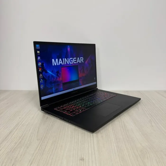 Ігровий ультрабук Б-класу MainGear Vector Pro MG-VCP17A / 17,3" (2560x1440) IPS / AMD Ryzen 9 5900HX (8 (16) ядер по 3.3 - 4.6 GHz) / 16 GB DDR4 / 1000 GB SSD NVMe / nVidia GeForce RTX 3070, 8 GB GDDR6, 256-bit / WebCam б/в - зображення 4