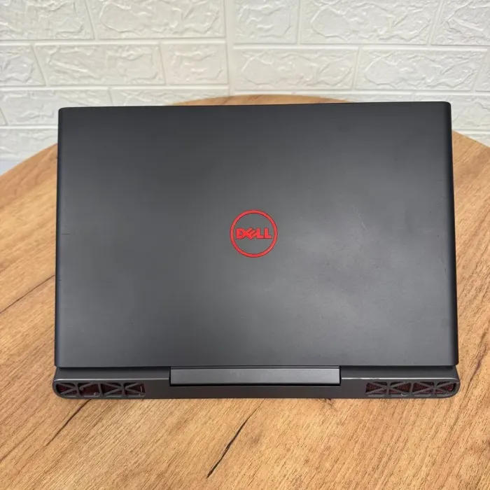 Ігровий ноутбук Б-клас Dell Inspiron 15 Gaming 7567 / 15.6" (1920x1080) IPS / Intel Core i5-7300HQ (4 ядра по 2.5 - 3.5 GHz) / 16 GB DDR4 / 512 GB SSD / nVidia GeForce GTX 1050 Ti, 4 GB GDDR5, 128-bit / WebCam б/в - зображення 3