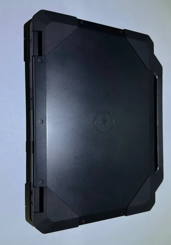 Захищений ноутбук Dell Latitude 5414 Rugged / 14" (1920x1080) IPS Touch / Intel Core i5-6300U (2 (4) ядра по 2.4 - 3.0 GHz) / 8 GB DDR4 / 256 GB SSD / Intel HD Graphics 520 / WebCam б/в - зображення 3