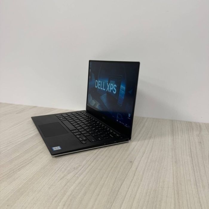 Ультрабук Dell XPS 13 9350 / 13.3" (1920x1080) IPS / Intel Core i5-6200U (2 (4) ядра по 2.3 - 2.8 GHz) / 8 GB DDR3 / 128 GB SSD M.2 / Intel Iris Graphics 520 / WebCam б/в - зображення 5
