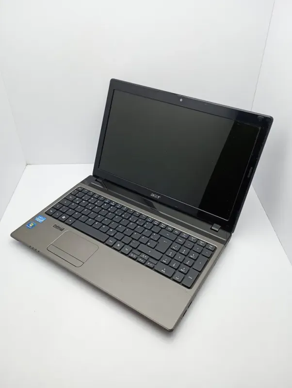 Ноутбук Acer Aspire 5750G / 15.6" (1366x768) TN / Intel Core i5-2450M (2 (4) ядра по 2.5 - 3.1 GHz) / 6 GB DDR3 / 500 GB HDD / nVidia GeForce GT 610M, 1 GB GDDR5, 128-bit / WebCam б/в - зображення 4