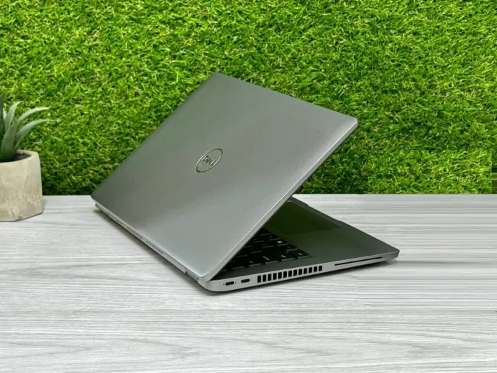 Ультрабук Dell Latitude 5430 / 14" (1920x1080) IPS Touch / Intel Core i5-1235U (10 (12) ядер по 1.3 - 4.4 GHz) / 16 GB DDR4 / 512 GB SSD M.2 / Intel Iris Xe Graphics / WebCam / Win 11 Pro б/в - зображення 6
