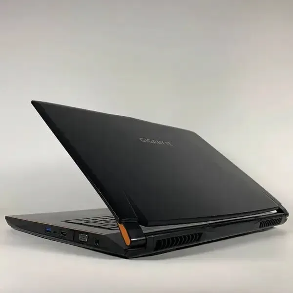 Ігровий ноутбук Б-клас Gigabyte P57 / 17.3" (1920x1080) IPS / Intel Core i7-6700HQ (4 (8) ядра по 2.6 - 3.5 GHz) / 16 GB DDR4 / 512 GB SSD / nVidia GeForce GTX 1070, 8 GB GDDR5, 256-bit / WebCam / HDMI б/в - зображення 9