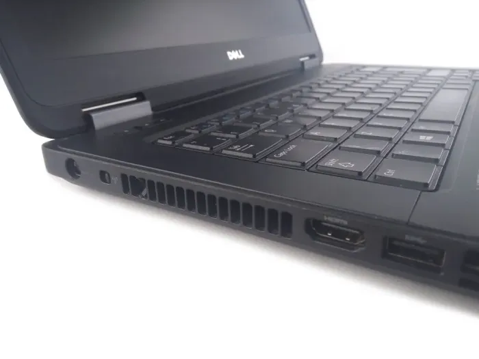 Ноутбук Dell Latitude E5440 / 14" (1366x768) TN / Intel Core i5-4200U (2 (4) ядра по 1.6 - 2.6 GHz) / 8 GB DDR3 / 240 GB SSD / nVidia GeForce GT 720M, 2 GB GDDR3, 64-bit / WebCam / DVD-ROM б/в - зображення 4