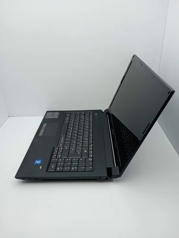 Ноутбук Lenovo B560 / 15.6" (1366x768) TN / Intel Core i3-370M (2 (4) ядра по 2.4 GHz) / 6 GB DDR3 / 320 GB HDD / Intel HD Graphics / NoWebCam б/в - зображення 4