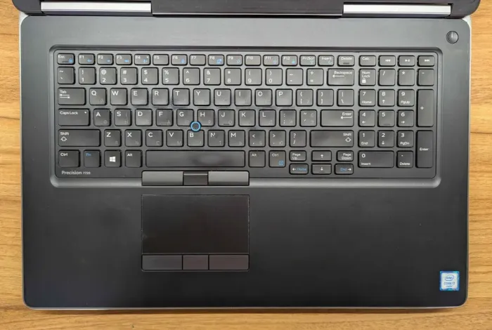 Мобільна робоча станція Б-клас Dell Precision 7720 / 17.3" (1920x1080) IPS / Intel Core i7-6820HQ (4 (8) ядра по 2.7 - 3.6 GHz) / 32 GB DDR4 / 512 GB SSD / nVidia Quadro P3000, 6 GB GDDR5, 192-bit / WebCam / Windows 10 б/в - зображення 4