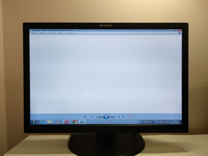 Монітор Lenovo ThinkVision LT2452pwC / 24" (1920x1200) E-IPS / VGA, DVI, DisplayPort, USB / VESA 100x100 б/в - зображення 7