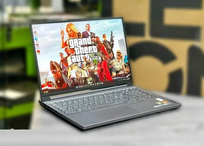 Ігровий ноутбук Lenovo Legion Slim 5 16APH8 / 16" (1920x1200) IPS / AMD Ryzen 7 7840HS (8 (16) ядер по 3.8 - 5.1 GHz) / 32 GB DDR5 / 512 GB SSD M.2 / nVidia GeForce RTX 4060, 8 GB GDDR6, 128-bit / WebCam / Win 11 Home б/в - зображення 3