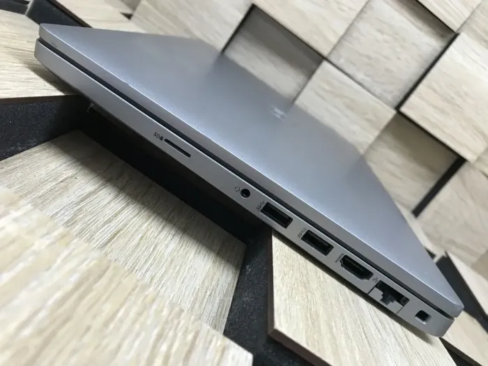 Ультрабук Dell Latitude 5420 / 14" (1920x1080) IPS / Intel Core i7-1185G7 (4 (8) ядра по 3.0 - 4.8 GHz) / 8 GB DDR4 / 256 GB SSD M.2 / Intel Iris Xe Graphics / WebCam / HDMI / Windows 10 б/в - зображення 6