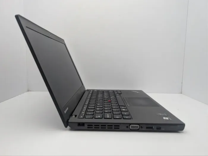 Нетбук Lenovo ThinkPad X240 / 12.5" (1366x768) TN / Intel Core i5-4300U (2 (4) ядра по 1.9 - 2.9 GHz) / 8 GB DDR3 / 120 GB SSD / Intel HD Graphics 4400 / WebCam б/в - зображення 3
