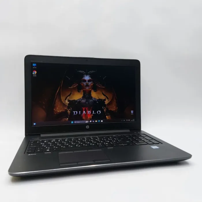 Мобільна робоча станція HP ZBook 15 G3 / 15.6" (1920x1080) TN / Intel Core i7-6820HQ (4 (8) ядра по 2.7 - 3.6 GHz) / 32 GB DDR4 / 512 GB SSD / nVidia Quadro M1000M, 2 GB DDR5, 128-bit / WebCam / Win 11 Pro б/в - зображення 6