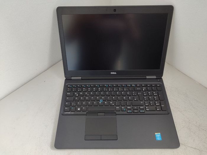 Ноутбук Dell Latitude E5550 / 15.6" (1920x1080) IPS / Intel Core i5-5300U (2 (4) ядра по 2.3 - 2.9 GHz) / 8 GB DDR3 / 256 GB SSD / Intel HD Graphics 5500 / WebCam б/в - зображення 2