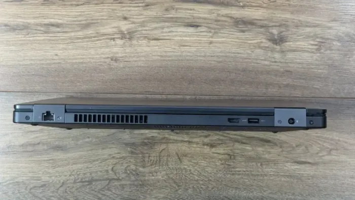 Ноутбук Dell Latitude 5580 / 15.6" (1920x1080) IPS / Intel Core i5-6300U (2 (4) ядра по 2.4 - 3.0 GHz) / 8 GB DDR4 / 250 GB SSD / Intel HD Graphics 520 / WebCam б/у - зображення 6