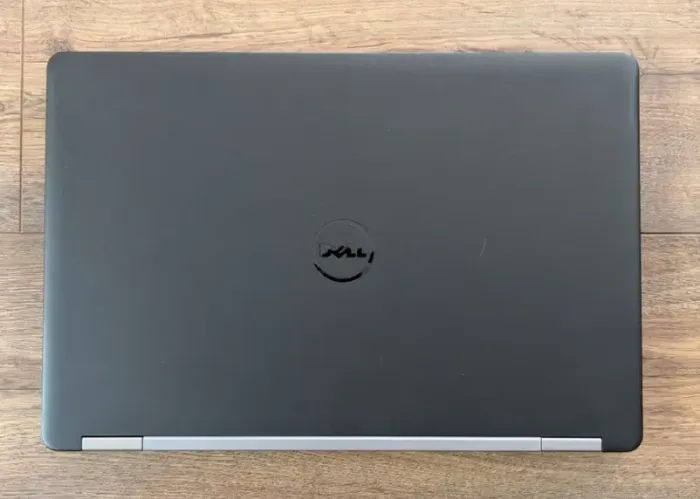 Ноутбук Dell Latitude E5570 / 15.6" (1366x768) TN / Intel Core i5-6300U (2 (4) ядра по 2.4 - 3.0 GHz) / 8 GB DDR4 / 128 GB SSD / Intel HD Graphics 520 / WebCam / Windows 11 б/в - зображення 8