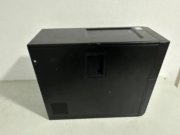 Робоча станція Dell PowerEdge T20 Tower / Intel Xeon E3-1225 v3 (4 ядра по 3.2 - 3.6 GHz) / 8 GB DDR3 / 240 GB SSD / Intel HD Graphics / VGA б/в - зображення 4