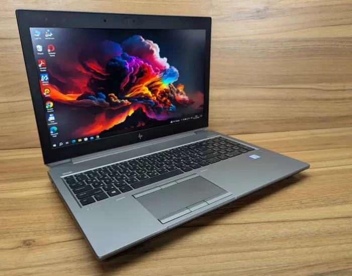 Мобільна робоча станція HP zBook 15 G5 / 15.6" (1920x1080) IPS / Intel Xeon E-2176M (6 (12) ядер по 2.7 - 4.4 GHz) / 16 GB DDR4 / 512 GB SSD / nVidia Quadro P2000, 4 GB GDDR5, 128-bit / WebCam / TouchID / Windows 10 б/в - зображення 4