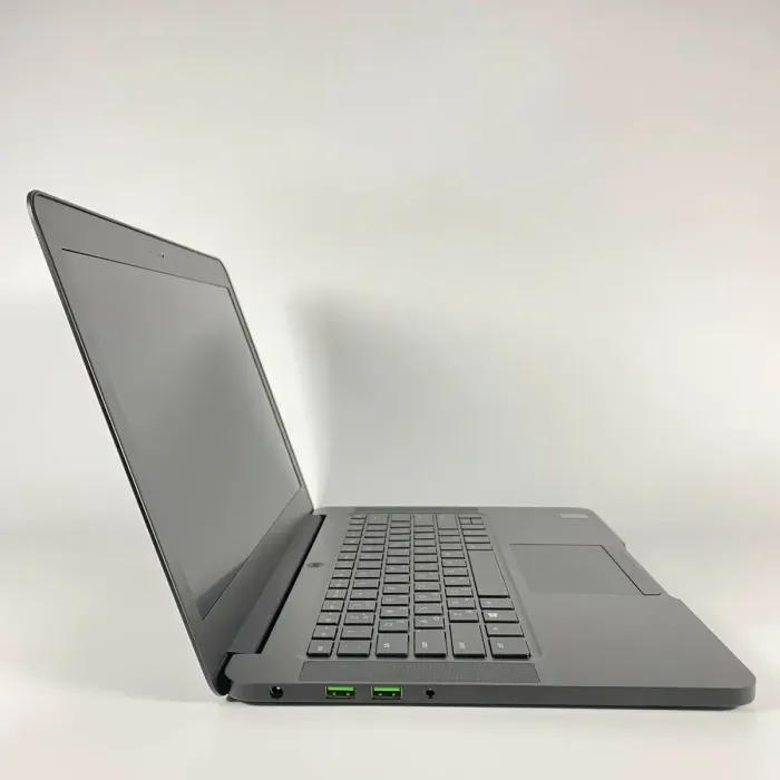 Ігровий ноутбук Razer Blade RZ09-0195 / 14" (1920x1080) IPS / Intel Core i7-6700HQ (4 (8) ядра по 2,6 - 3,5 ГГц) / 16 ГБ DDR4 / 1000 ГБ SSD / nVidia GeForce GTX 1060, 6 ГБ GDDR5, 192-біт / WebCam / HDMI б/в - зображення 4