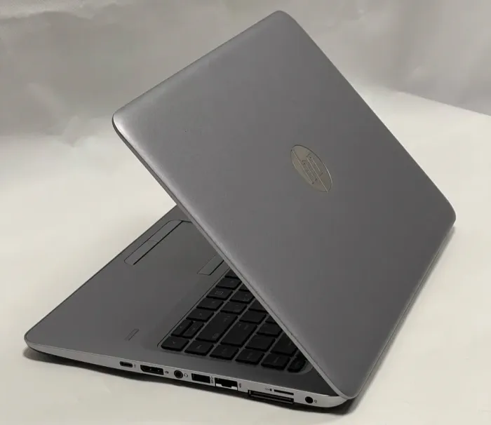 Ноутбук HP EliteBook mt43 / 14" (1920x1080) TN / AMD Pro A8-9600B (4 ядра по 2.4 - 3.3 GHz) / 8 GB DDR4 / 128 GB SSD / AMD Radeon R5 Graphics / WebCam / VGA б/в - зображення 6