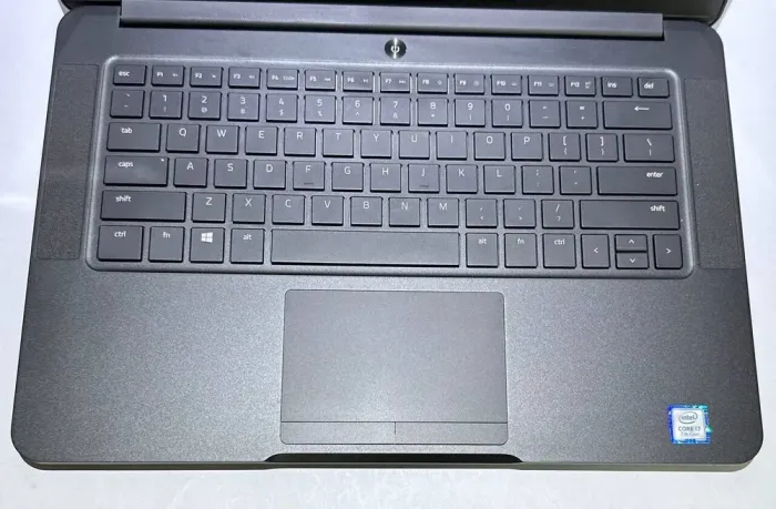 Ігровий ноутбук Б-клас Razer Blade 14 / 14" (1920x1080) IPS / Intel Core i7-7700HQ (4 (8) ядра по 2.8 - 3.8 GHz) / 16 GB DDR4 / 256 GB SSD / nVidia GeForce GTX 1060, 6 GB GDDR5, 192-bit / WebCam / Win 11 Home б/в - зображення 8