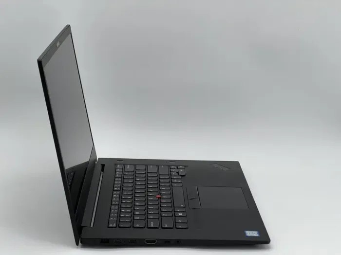 Мобільна робоча станція Lenovo ThinkPad P1 Gen 1 / 15.6" (1920x1080) IPS / Intel Core i7-8850H (6 (12) ядер по 2.6 - 4.3 GHz) / 32 GB DDR4 / 480 GB SSD / nVidia Quadro P1000, 4 GB GDDR5, 128-bit / WebCam б/в - зображення 3