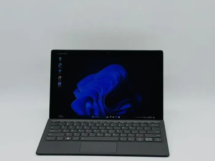 Нетбук Lenovo MIIX 520-12IKB / 12.2" (1920x1080) IPS Touch / Intel Core i5-8250U (4 (8) ядра по 1.6 - 3.4 GHz) / 8 GB DDR4 / 240 GB SSD / Intel UHD Graphics 620 / WebCam б/в - зображення 2