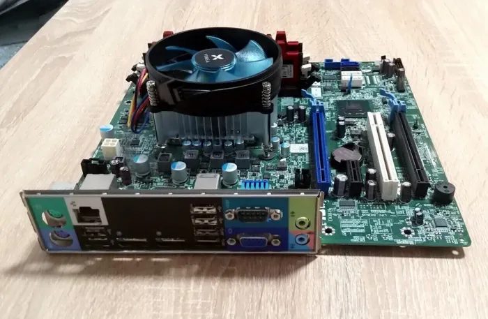 Комплект: Материнська плата Dell Optiplex 7010 MT + Intel Xeon E3-1225 v2 (4 ядер по 3.2 - 3.6 GHz) (аналог i5-3470) + 8 GB DDR3 + 256 GB SSD M.2 + Кулер Vinga Q4 + Windows 11 Pro б/в - зображення 2