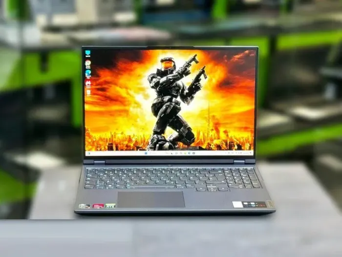 Ігровий ноутбук Lenovo Legion 5 Pro 16ARH7H / 16" (2560x1600) IPS / AMD Ryzen 7 6800H (8 (16) ядер по 3.2 - 4.7 GHz) / 16 GB DDR5 / 1000 GB SSD M.2 / nVidia GeForce RTX 3070 Ti, 8 GB GDDR6, 256-bit / WebCam / Win 11 Home б/в - зображення 2