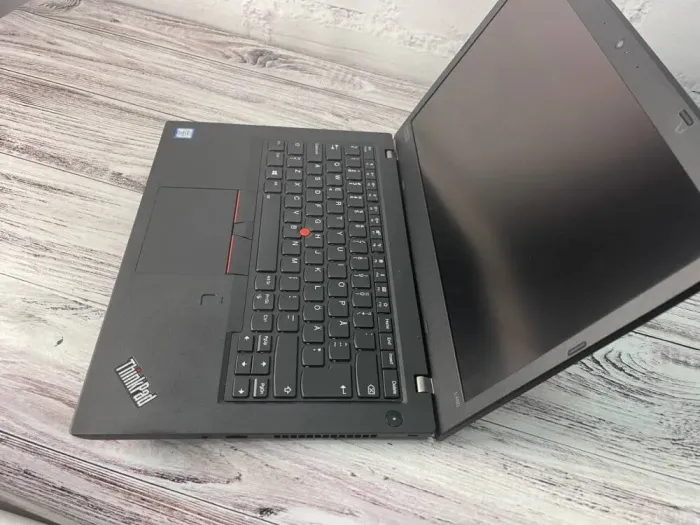 Ультрабук Lenovo ThinkPad L480 / 14" (1920x1080) IPS Touch / Intel Core i5-8350U (4 (8) ядра по 1.7 - 3.6 GHz) / 8 GB DDR4 / 240 GB SSD / Intel UHD Graphics 620 / WebCam б/в - зображення 3