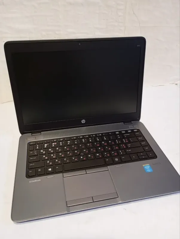 Ноутбук Б-клас HP EliteBook 840 G1 / 14" (1366x768) TN / Intel Core i5-4300U (2 (4) ядра по 1.9 - 2.9 GHz) / 8 GB DDR3 / 256 GB SSD / AMD Radeon HD 8500M, 1 GB DDR3, 64-bit / WebCam б/в - зображення 3