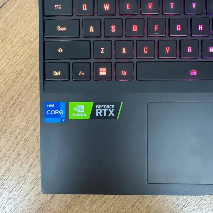 Ігровий ноутбук Б-клас Gigabyte Aorus 15P XD / 15.6" (1920x1080) IPS / Intel Core i7-11800H (8 (16) ядер по 2.3 - 4.6 GHz) / 16 GB DDR4 / 1000 GB SSD / nVidia GeForce RTX 3070, 8 GB GDDR6, 256-bit / WebCam б/в - зображення 8