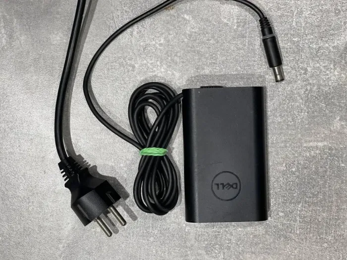 Ноутбук Dell Latitude 5440 / 14" (1920x1080) IPS / Intel Core i5-10210U (4 (8) ядра по 1.6 - 4.2 GHz) / 8 GB DDR4 / 240 GB SSD / Intel UHD Graphics / WebCam б/в - зображення 7