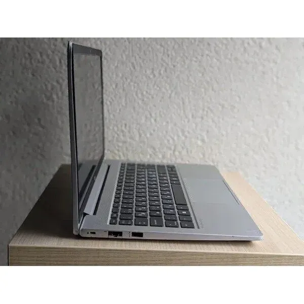 Ультрабук Б-клас HP ProBook 440 G8 / 14" (1920x1080) TN / Intel Core i3-1115G4 (2 (4) ядра по 3.0 - 4.1 GHz) / 16 GB DDR4 / 256 GB SSD / Intel UHD Graphics / WebCam б/в - зображення 5