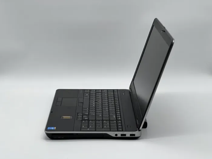 Ноутбук Dell Latitude E6540 / 15.6" (1366x768) TN / Intel Core i7-4600M (2 (4) ядра по 2.9 - 3.6 GHz) / 8 GB DDR3 / 250 GB SSD / AMD Radeon HD 8790M, 2 GB DDR5, 128-bit / WebCam б/в - зображення 3