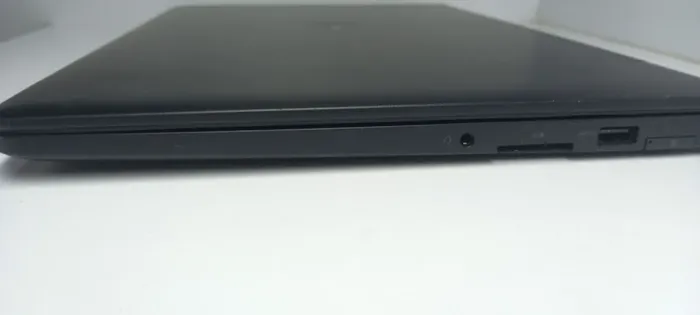 Ультрабук Б-клас Dell Latitude E7470 / 14" (1920x1080) IPS / Intel Core i5-6300U (2 (4) ядра по 2.4 - 3.0 GHz) / 8 GB DDR4 / 240 GB SSD / Intel HD Graphics 520 / WebCam б/в - зображення 5