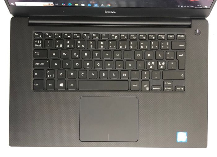 Мобільна робоча станція Dell Precision 5520 / 15,6" (1920x1080) IPS / Intel Core i7-6820HQ (4 (8) ядра по 2,7 - 3,6 ГГц) / 16 ГБ DDR4 / 256 ГБ SSD M.2 / nVidia Quadro M1200, 4 ГБ GDDR5, 128-біт / WebCam / Win 10 Pro б/в - зображення 8