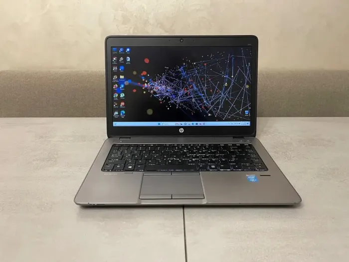 Ультрабук HP EliteBook 840 G1 / 14" (1600x900) TN / Intel Core i5-4300U (2 (4) ядра по 1.9 - 2.9 GHz) / 8 GB DDR3 / 128 GB SSD / Intel HD Graphics 4400 / WebCam / DisplayPort б/в - зображення 2