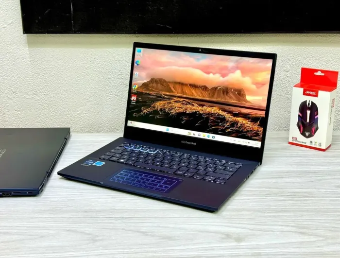 Ультрабук Asus ExpertBook B5402Cv / 14" (1920x1080) IPS / Intel Core i5-1340p (12 (16) ядер по 3.4 - 4.6 GHz) / 16 GB DDR5 / 512 GB SSD M.2 / Intel Iris Xe Graphics / WebCam / Win 11 Pro б/в - зображення 4