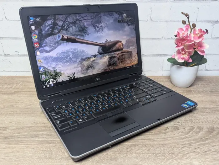 Ноутбук Dell Latitude E6540 / 15.6" (1920x1080) TN / Intel Core i5-4300M (2 (4) ядра по 2.6 - 3.3 GHz) / 8 GB DDR3 / 128 GB SSD / Intel HD Graphics 4600 / WebCam / DVD-ROM б/в - зображення 3