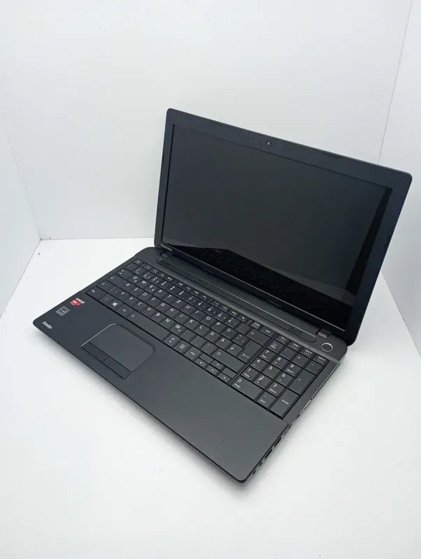 Ноутбук Toshiba Satellite C50D / 15.6" (1366x768) TN / AMD A4-5000 (4 ядра по 1.5 GHz) / 8 GB DDR3 / 1000 GB HDD / AMD Radeon HD 8330 Graphics / WebCam б/в - зображення 4