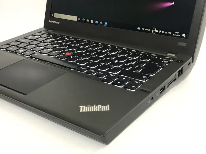 Нетбук Lenovo ThinkPad X240 / 12.5" (1366x768) TN / Intel Core i5-4300U (2 (4) ядра по 1.9 - 2.9 GHz) / 8 GB DDR3 / 128 GB SSD / Intel HD Graphics 4400 / WebCam / Win 10 Pro / Два АКБ б/в - зображення 9