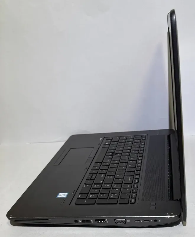 Мобільна робоча станція HP Zbook 17 G3 / 17,3" (1600x900) TN / Intel Core i5-6440HQ (4 ядра по 2,6 - 3,5 ГГц) / 16 ГБ DDR4 / 256 ГБ SSD M.2 / nVidia Quadro M1000M, 2 ГБ GDDR5, 128-біт / WebCam б/в - зображення 5