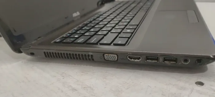 Ноутбук Б-клас Asus X52F / 15.6" (1366x768) TN / Intel Core i5-460M (2 (4) ядра по 2.53 - 2.8 GHz) / 4 GB DDR3 / 120 GB SSD / Intel HD Graphics / WebCam / DVD-ROM б/в - зображення 5