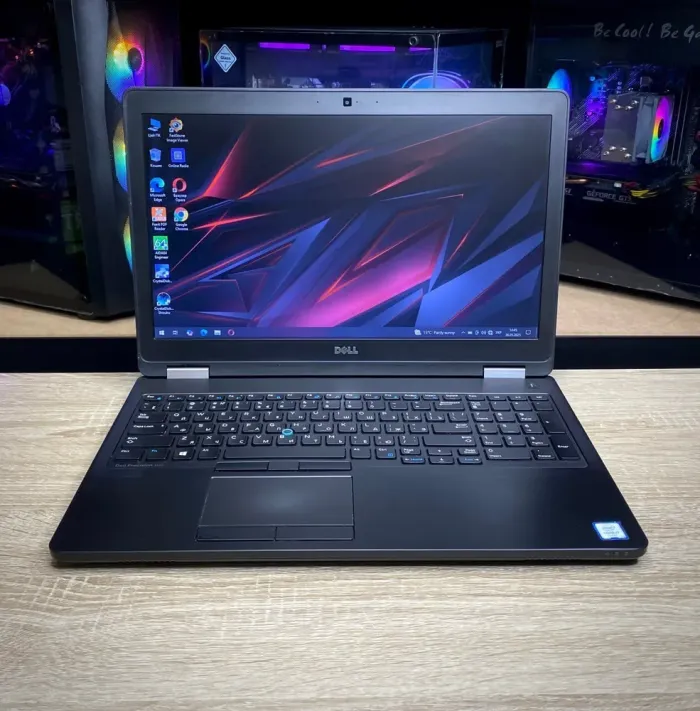 Мобільна робоча станція Dell Precision 3510 / 15.6" (1920x1080) TN / Intel Core i7-6820HQ (4 (8) ядра по 2.7 - 3.6 GHz) / 8 GB DDR4 / 256 GB SSD / AMD Radeon R9 M360, 2 GB GDDR5, 128-bit / WebCam б/в - зображення 2