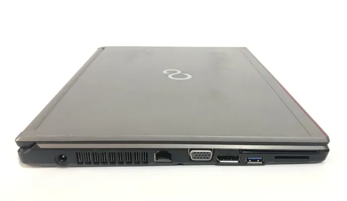 Ноутбук Б-клас Fujitsu Lifebook E736 / 13.3" (1366x768) TN / Intel Core i5-6300U (2 (4) ядра по 2.4 - 3.0 GHz) / 8 GB DDR4 / 500 GB HDD / Intel HD Graphics 520 / WebCam / Win 10 Pro б/в - зображення 4