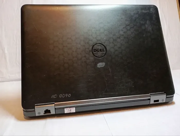 Ноутбук Б-клас Dell Latitude E5440 / 14" (1366x768) TN / Intel Core i5-4300U (2 (4) ядра по 1.9 - 2.9 GHz) / 8 GB DDR3 / 500 GB HDD / Intel HD Graphics 4400 / WebCam б/в - зображення 4