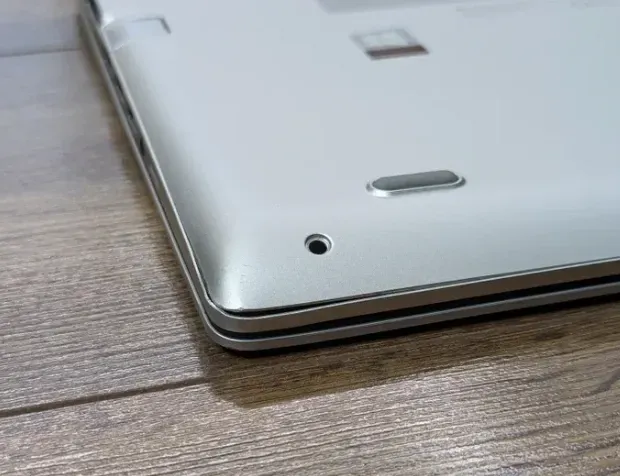 Ультрабук Б-клас HP EliteBook 840 G5 / 14" (1920x1080) IPS / Intel Core i7-8650U (4 (8) ядра по 1.9 - 4.2 GHz) / 8 GB DDR4 / 256 GB SSD / Intel UHD Graphics 620 / WebCam / Fingerprint б/у - зображення 7