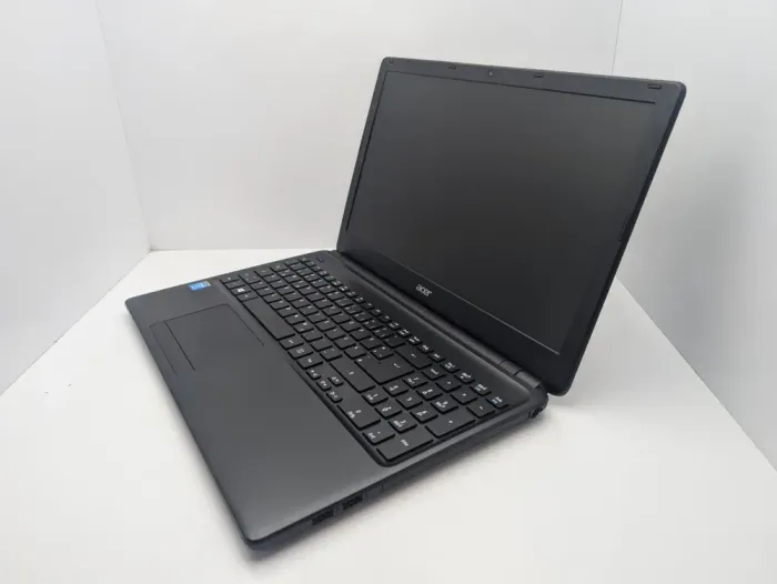 Ноутбук Acer Aspire E1-572 / 15.6" (1366x768) TN / Intel Core i5-4200U (2 (4) ядра по 1.6 - 2.6 GHz) / 8 GB DDR3 / 500 GB HDD / Intel HD Graphics 4400 / WebCam б/в - зображення 4