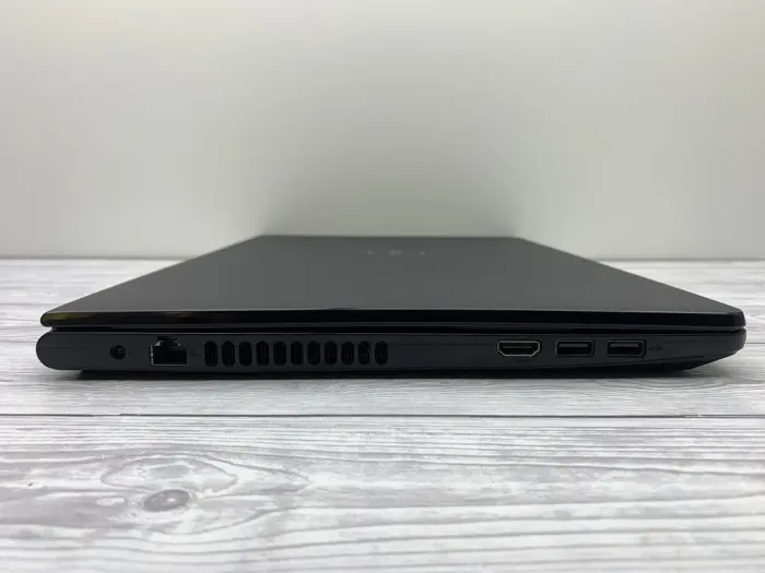 Ноутбук Б-клас Dell Inspiron 15 3576 / 15.6" (1920x1080) TN / Intel Core i3-7020U (2 (4) ядра по 2.3 GHz) / 8 GB DDR4 / 120 GB SSD / AMD Radeon R5 M435, 2 GB GDDR5, 64-bit / WebCam / DVD-ROM б/в - зображення 4